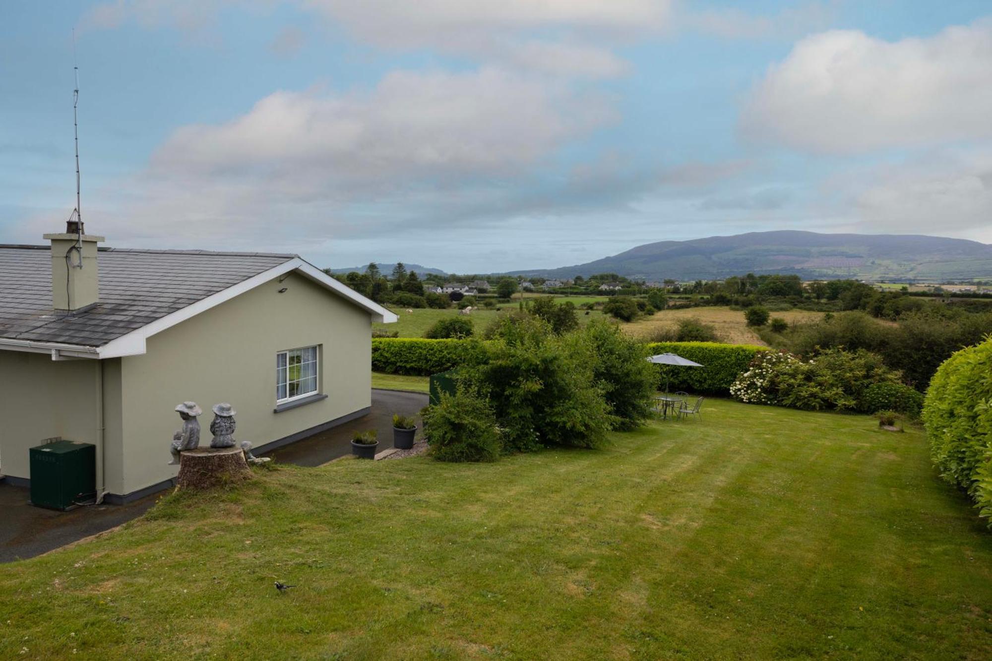 Mountain Nest At The Foot Of Slieve Gullion Apartment Cloghoge Exterior photo